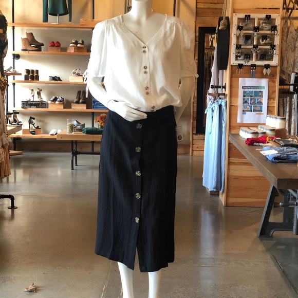 Blu Pepper Dresses & Skirts - Long button skirt